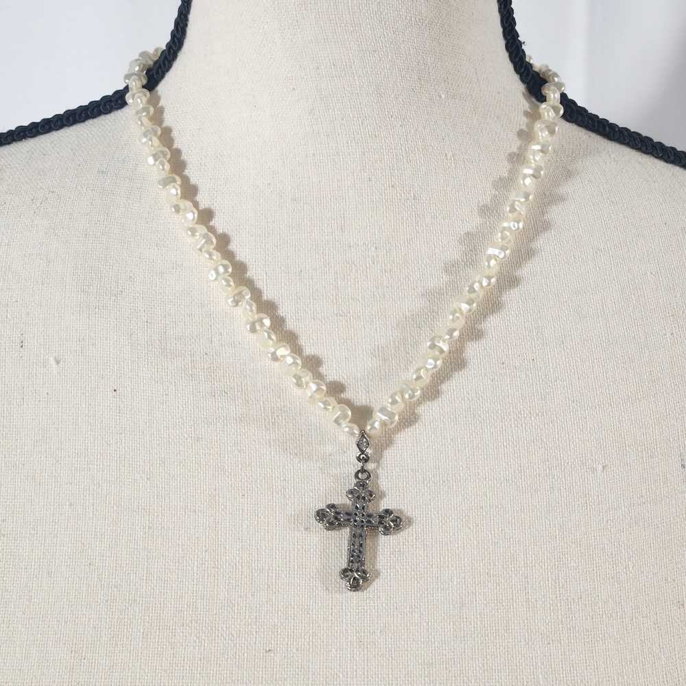 Vintage Freshwater Pearl with Cross Necklace